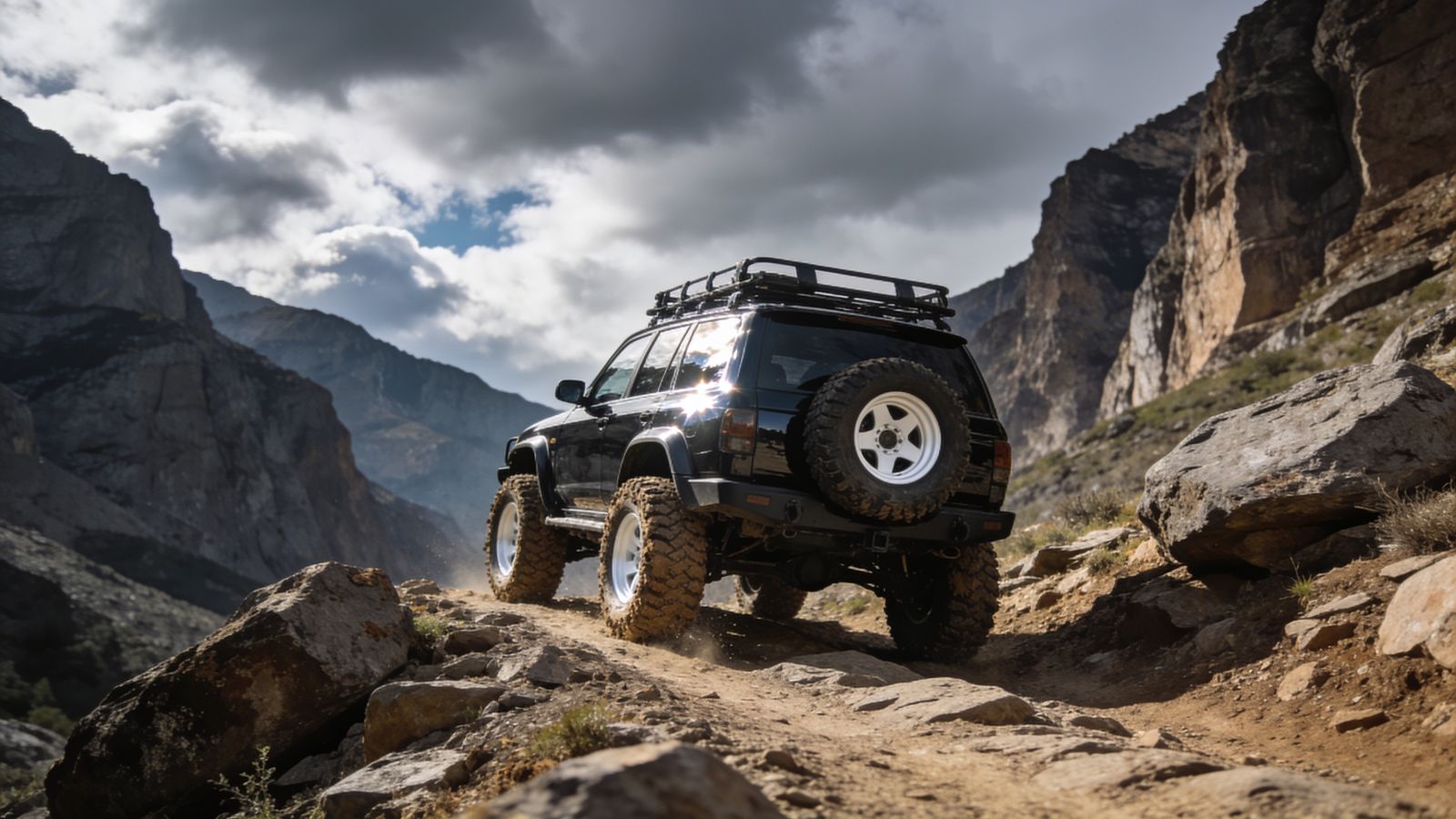 Trail Beast — 4K desktop wallpaper preview